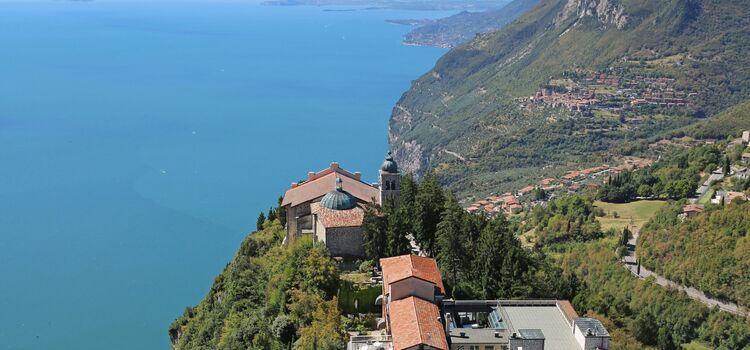 Residence Terry | Appartamenti Tremosine Lago di Garda - Vivere la spiritualità: eremi e luoghi mistici sul lago di Garda